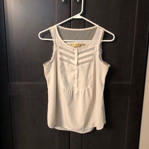 Vera Wang sleeveless blouse